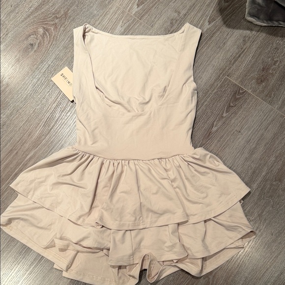 SHEIN Cream Elegant Top - Picture 3 of 3